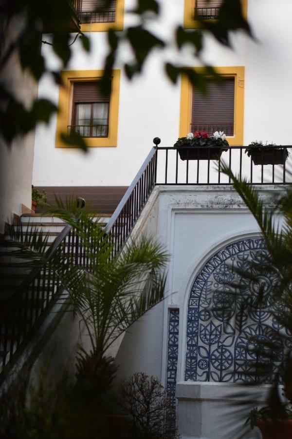 Saravia Only Families Apartment